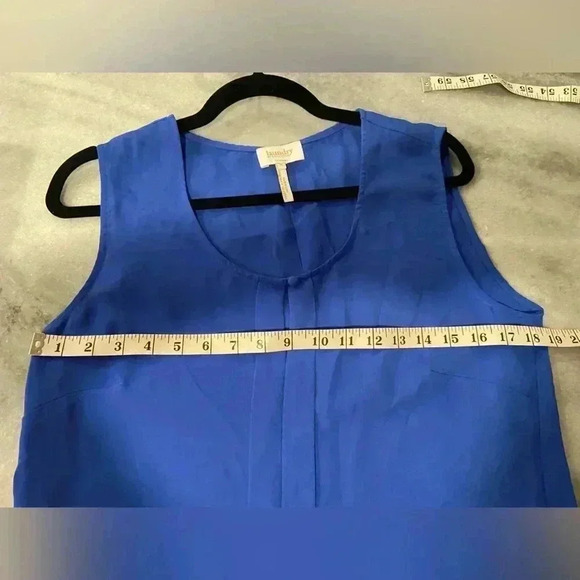 Laundry by Shelli Segal Cobalt Blue Semi Sheer Sleeveless Blouse Pleated Size M - Picture 8 of 10